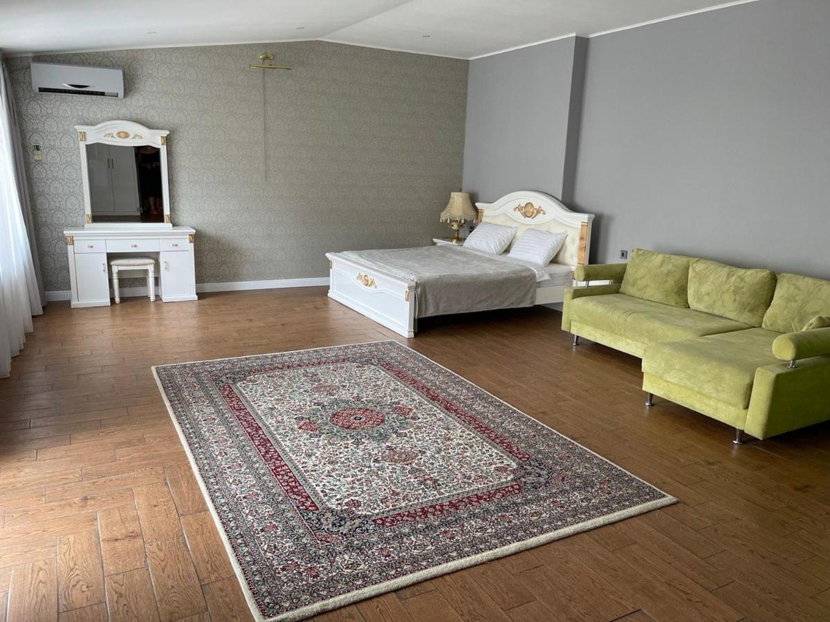 Club City House Klumba Apartamento Odessa Exterior foto
