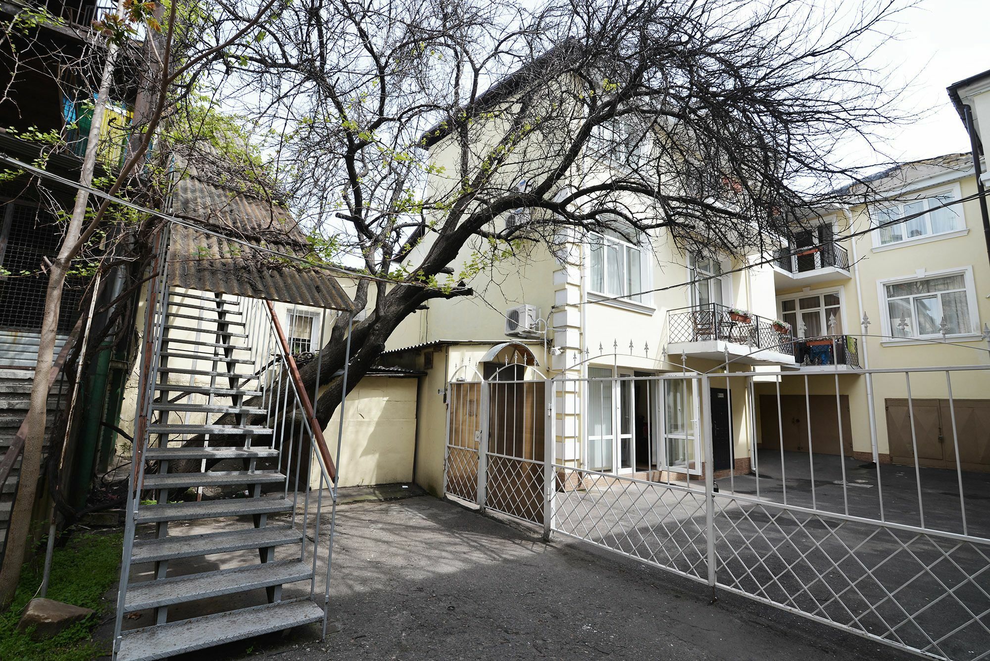Club City House Klumba Apartamento Odessa Exterior foto